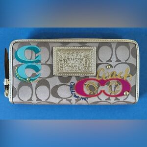 NWT Coach Daisy Pop C Applique Zip Around Wallet Tan & Gold Multicolor